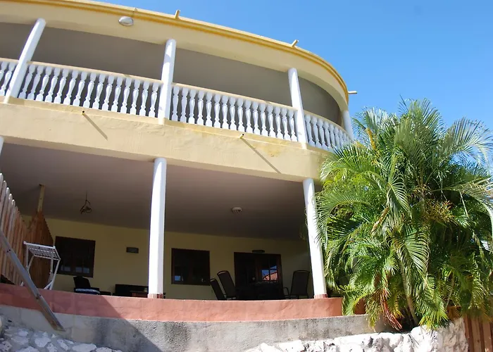 Mirador Apartments